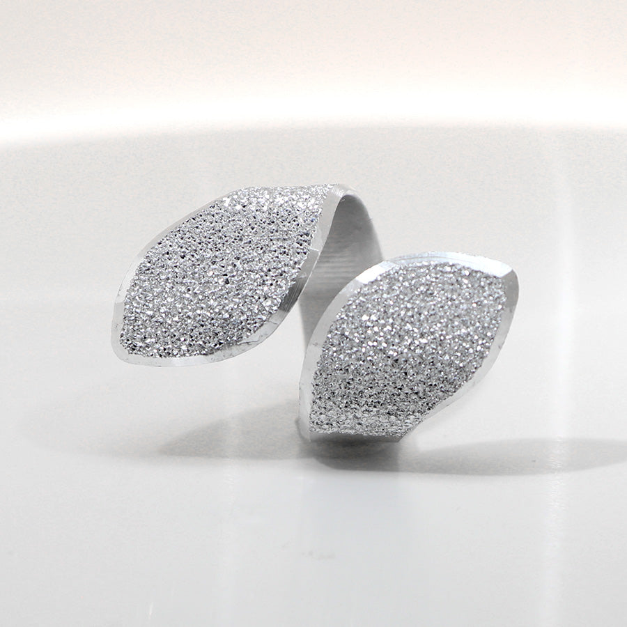 Anello in alluminio doppia punta