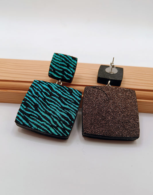 Orecchini pendenti con pelle olografica