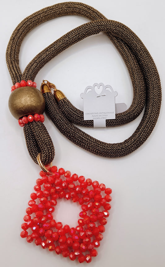 Collana lunga con rombo in critallo