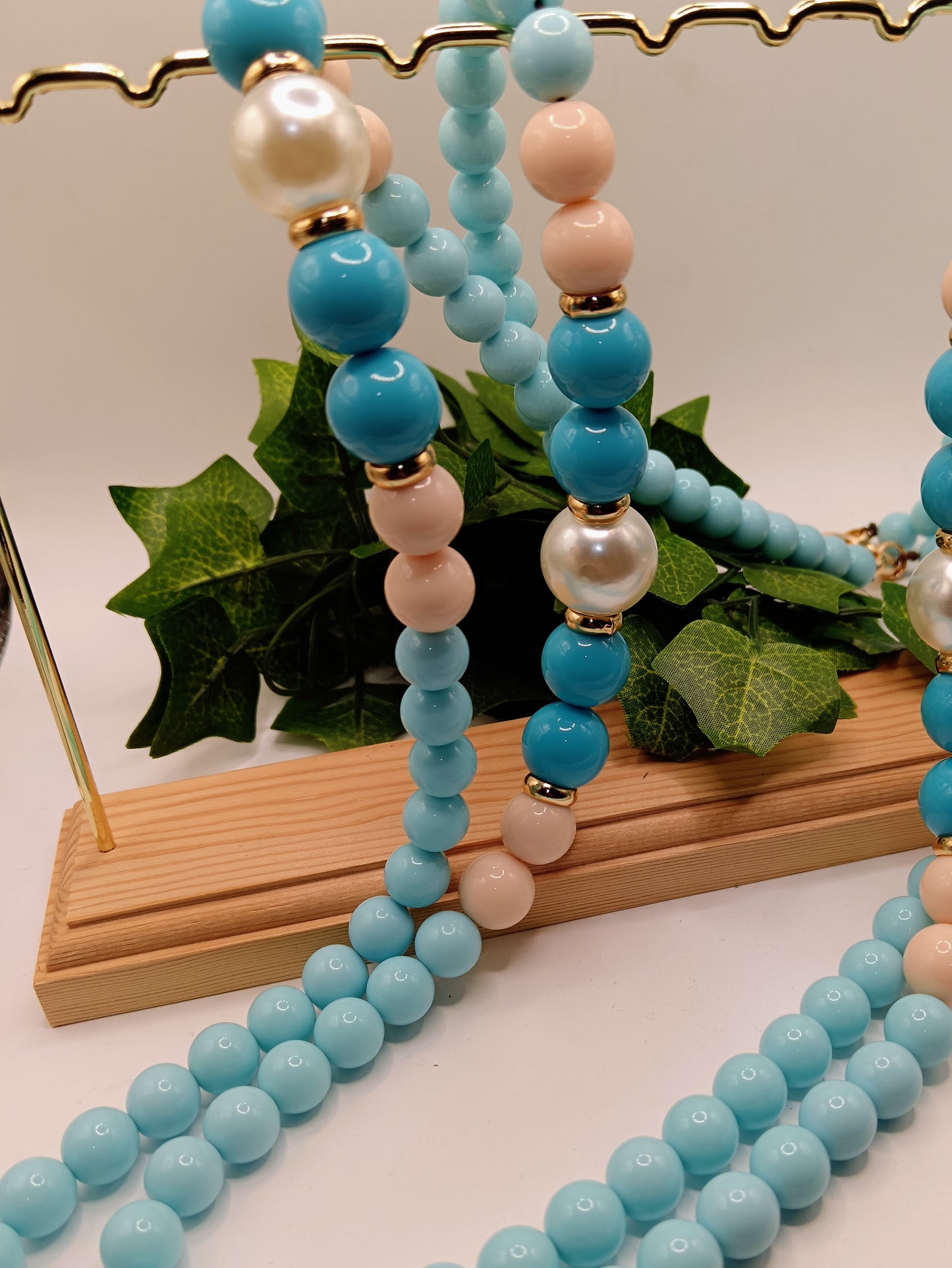 Collana artigianale a due giri STACCABILI con boule in resina